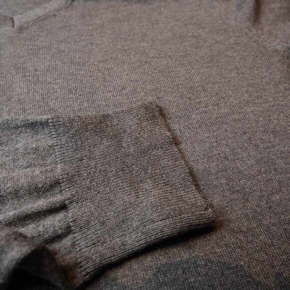 Brand: Banana Republic Gray Pullover - Picture 3 of 4